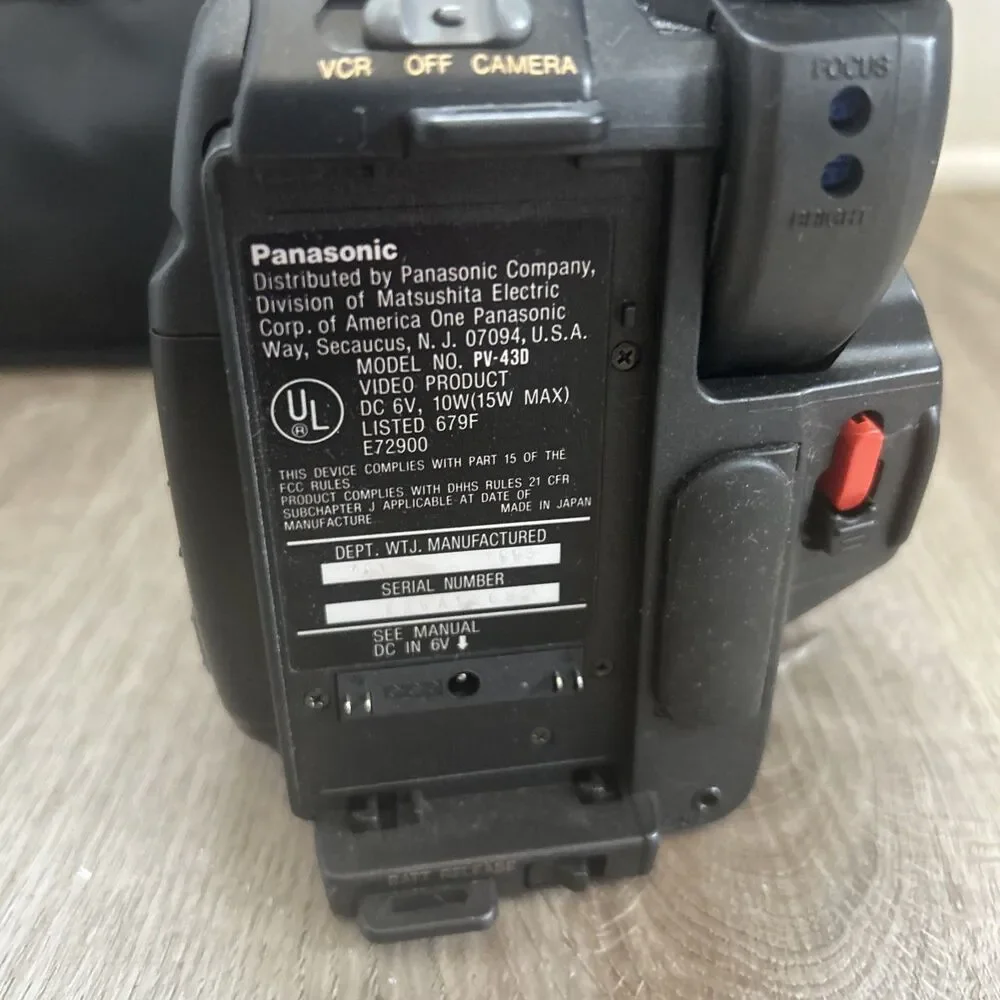 Panasonic Palmcorder PV-43D VHS-C Camcorder w/ Accessories FOR PARTS Bad Battery